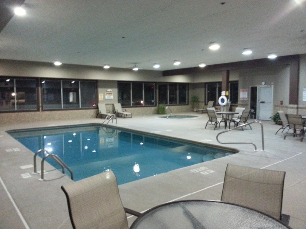 Country Inn & Suites By Radisson, Sidney, Ne Esterno foto